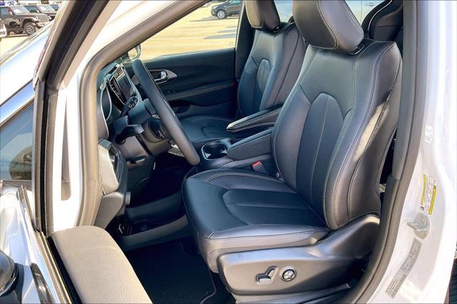 New 2026 Chrysler Pacifica For Sale in Millington, TN