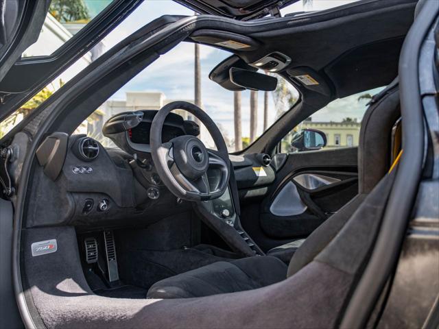 2024 McLaren 750S Coupe