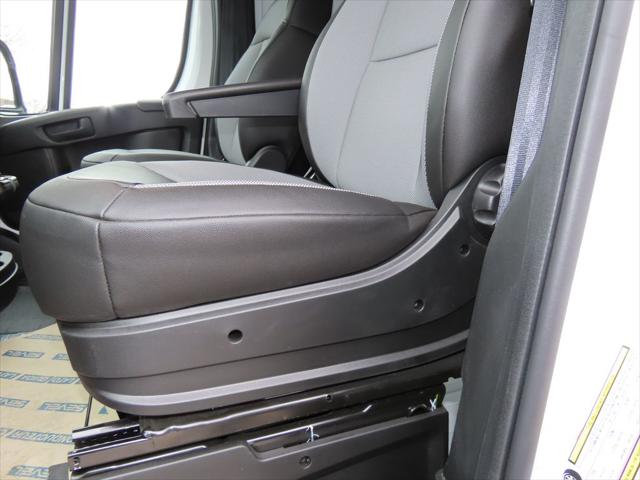 2025 Ram ProMaster 2500 Cargo Van Tradesman High Roof 136" WB w/Pass Seat