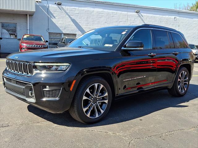 2022 Jeep Grand Cherokee Overland 4x4 2022 Jeep Grand Cherokee Overland 4x4