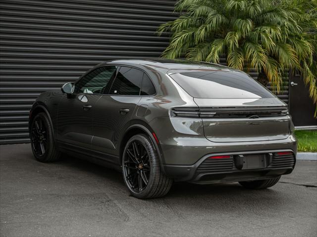 2025 Porsche Macan Electric Unknown