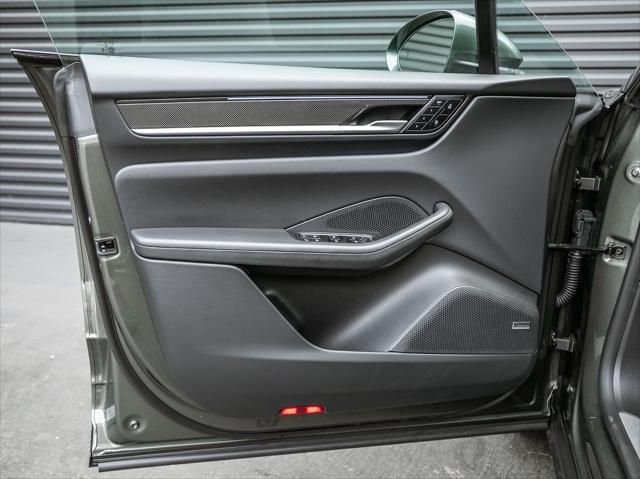 2025 Porsche Macan Electric Unknown
