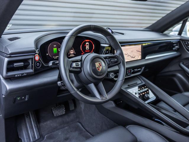 2025 Porsche Macan Electric 4