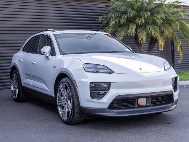 2025 Porsche Macan Electric 4