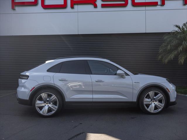 2025 Porsche Macan Electric 4