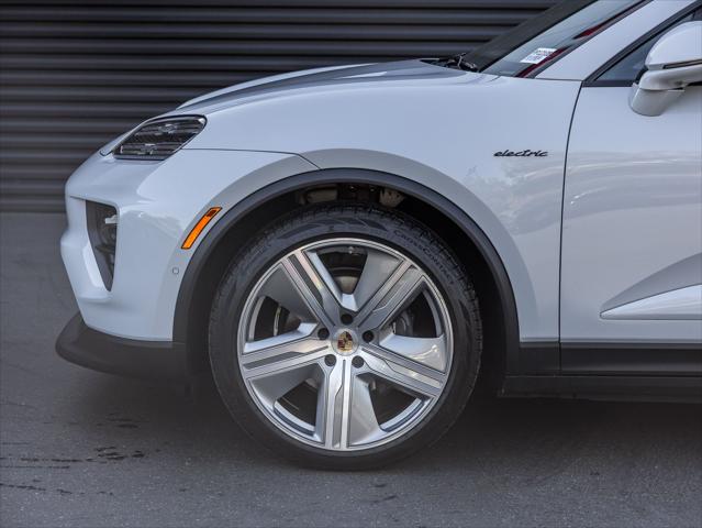 2025 Porsche Macan Electric 4