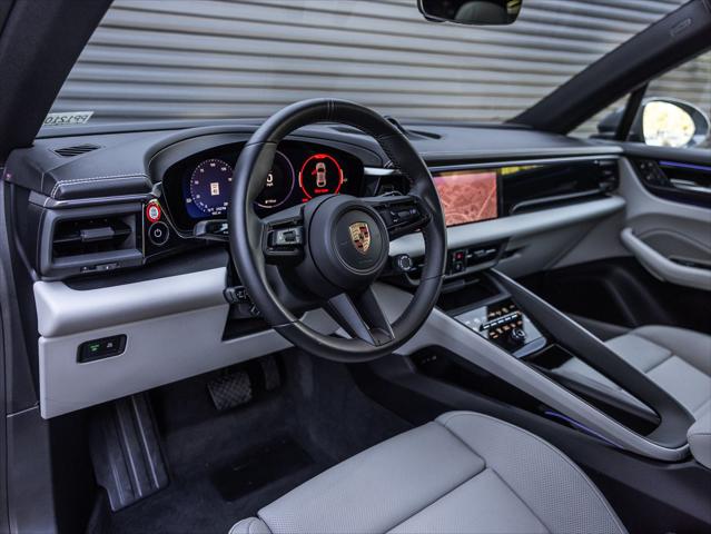 2025 Porsche Macan Electric 4