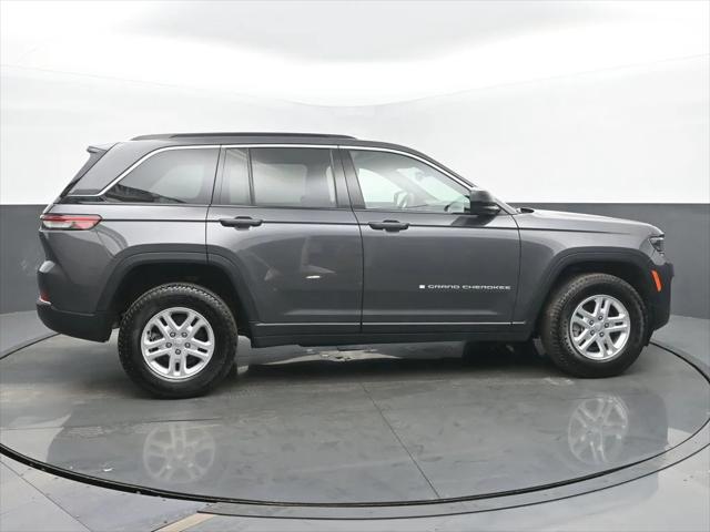 2024 Jeep Grand Cherokee Laredo 4x4