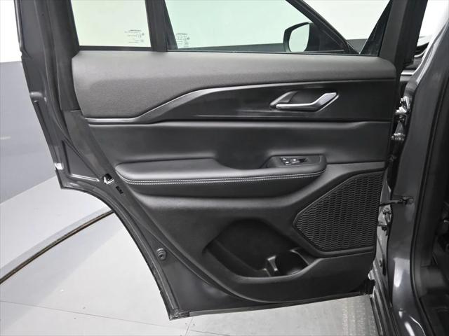 2024 Jeep Grand Cherokee Laredo 4x4