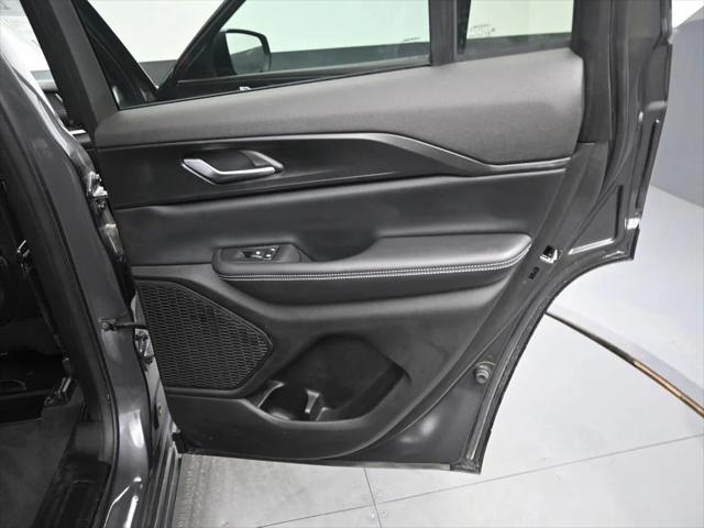 2024 Jeep Grand Cherokee Laredo 4x4