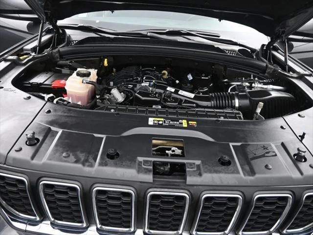 2024 Jeep Grand Cherokee Laredo 4x4