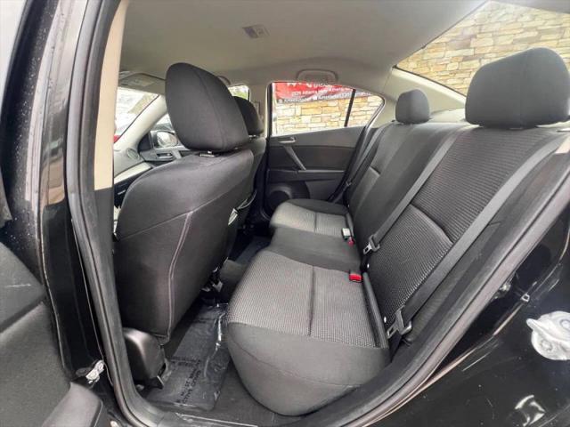 2013 Mazda Mazda3 i Sport