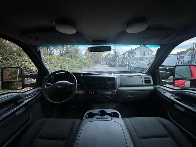 2005 Ford Excursion XLT