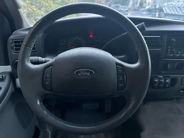 2005 Ford Excursion XLT
