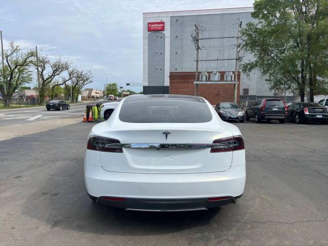 2015 Tesla Model S 85D