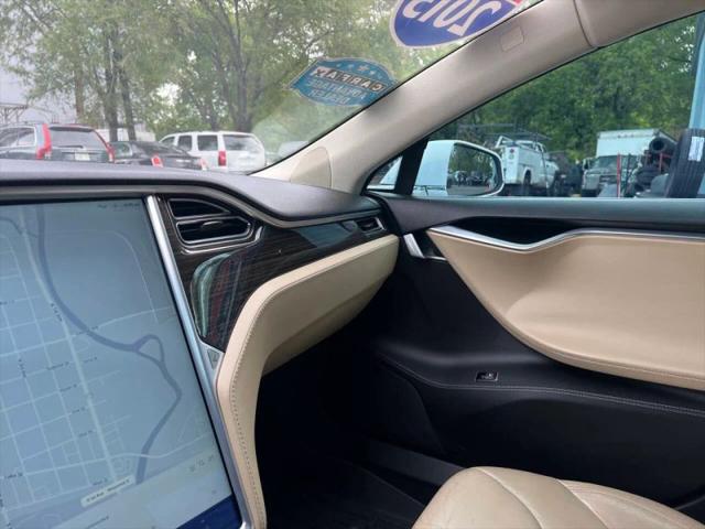 2015 Tesla Model S 85D