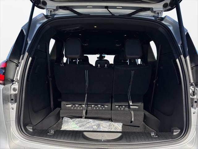 2026 Chrysler Pacifica Select AWD