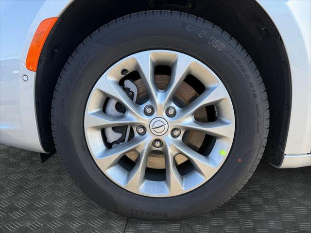 2026 Chrysler Pacifica Select AWD