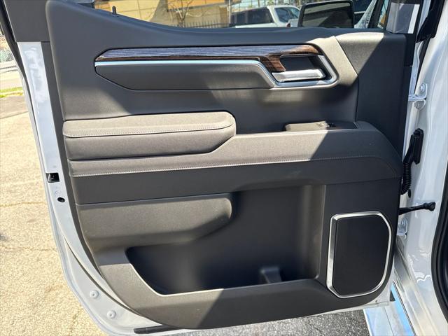 2026 GMC Sierra 1500 Crew Cab, Short Bed, SLE, 4WD