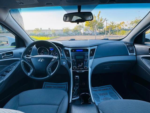 2012 Hyundai Sonata Hybrid Base