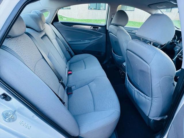 2012 Hyundai Sonata Hybrid Base
