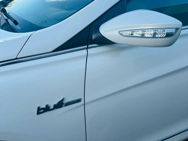 2012 Hyundai Sonata Hybrid Base