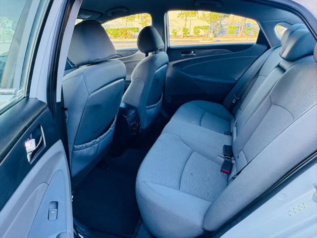 2012 Hyundai Sonata Hybrid Base