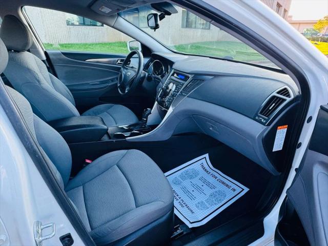 2012 Hyundai Sonata Hybrid Base