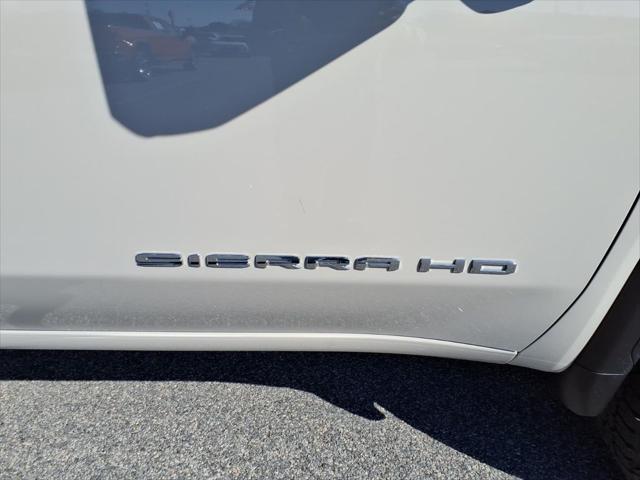 2026 GMC Sierra 2500HD Crew Cab, Standard Bed, SLE, 4WD