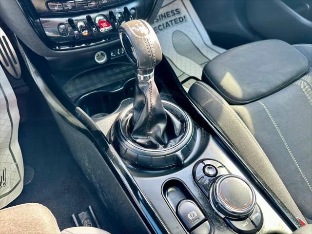 2017 MINI Cooper Clubman Cooper