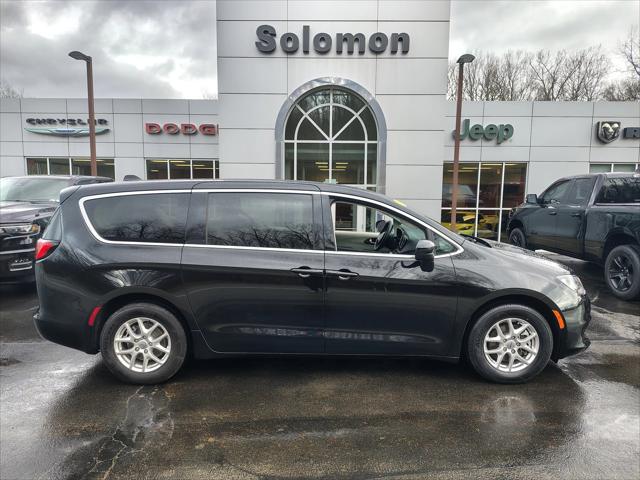 2024 Chrysler Voyager LX