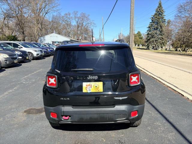 2017 Jeep Renegade Deserthawk 4x4