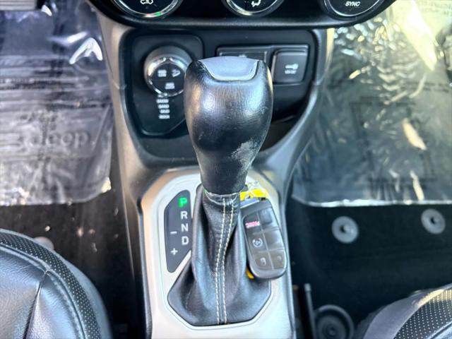 2017 Jeep Renegade Deserthawk 4x4