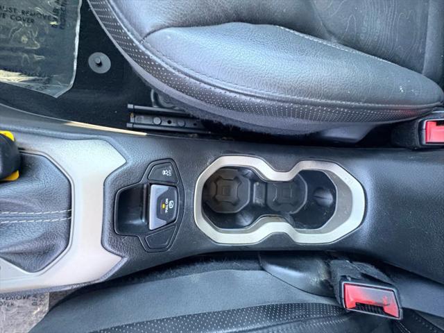2017 Jeep Renegade Deserthawk 4x4