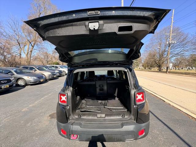 2017 Jeep Renegade Deserthawk 4x4