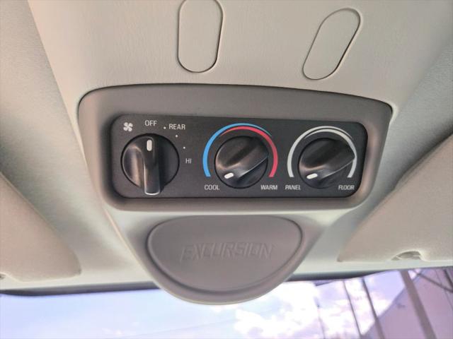 2004 Ford Excursion XLT