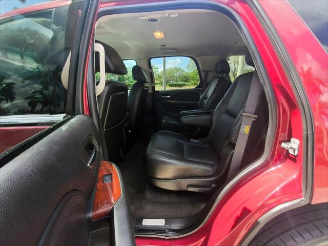 2007 Cadillac Escalade Standard