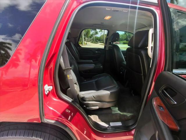 2007 Cadillac Escalade Standard