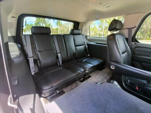 2007 Cadillac Escalade Standard