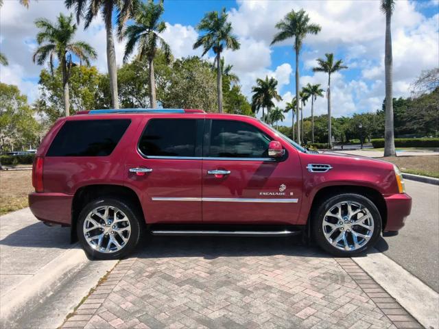 2007 Cadillac Escalade Standard