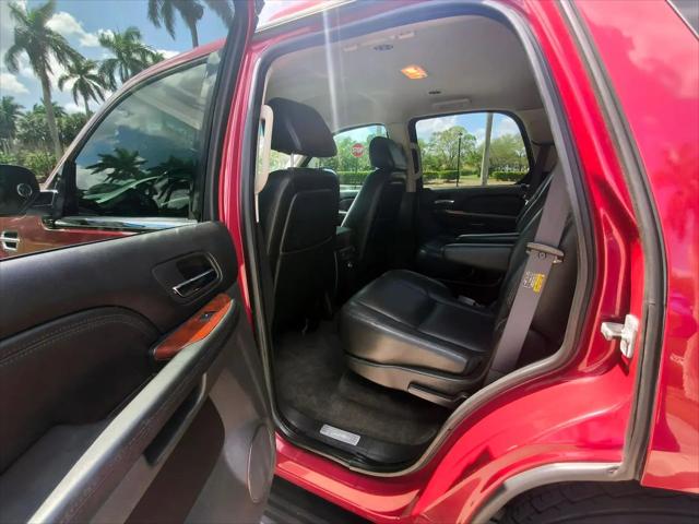 2007 Cadillac Escalade Standard