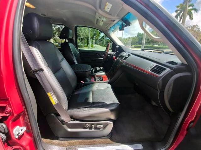 2007 Cadillac Escalade Standard