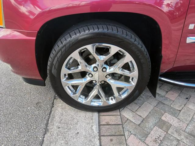 2007 Cadillac Escalade Standard
