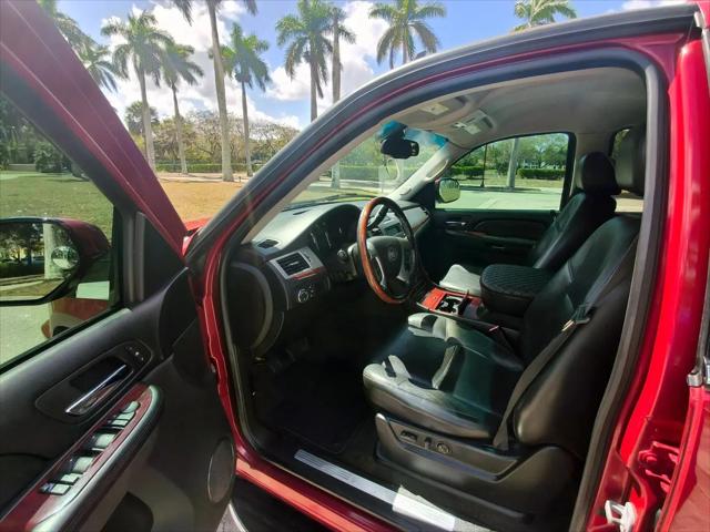 2007 Cadillac Escalade Standard