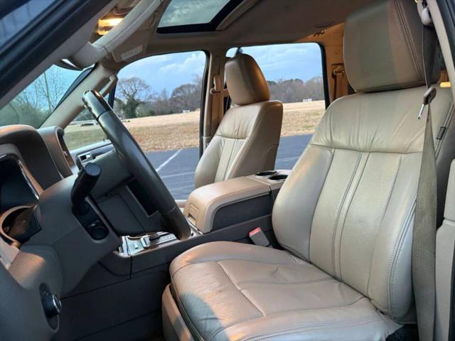 2015 Lincoln Navigator L Base
