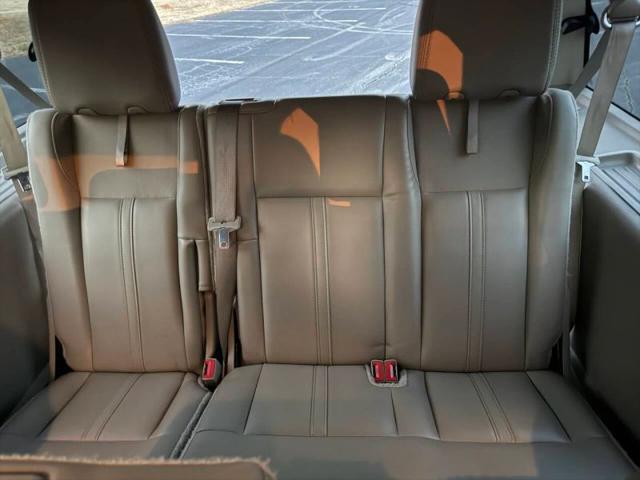 2015 Lincoln Navigator L Base