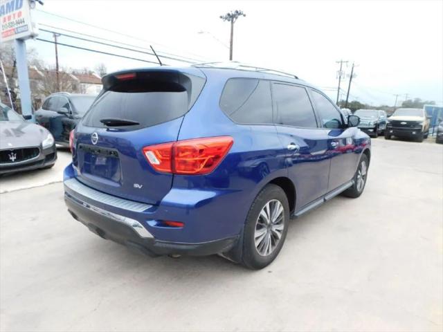 2017 Nissan Pathfinder SV