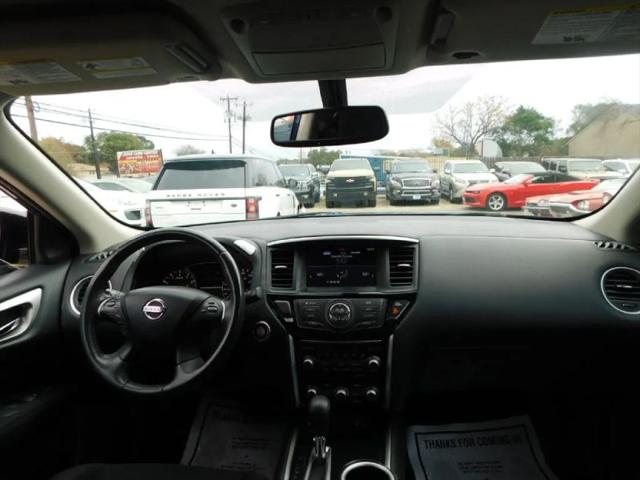 2017 Nissan Pathfinder SV