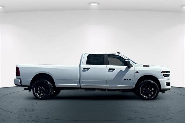 2026 Ram 3500 Big Horn Crew Cab 4x4 8 Box