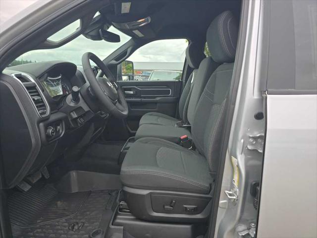 2026 Ram 3500 Big Horn Crew Cab 4x4 8' Box